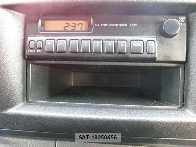 Nissan NV350 Caravan 2015-08 8731458-18