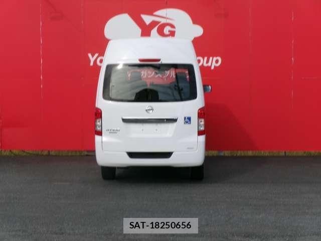 Nissan NV350 Caravan 2015-08 8731458-4