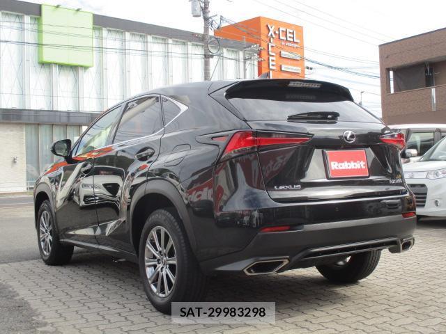Lexus NX 2018-04 8725831-14