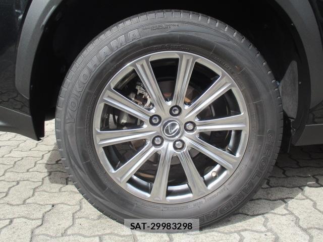 Lexus NX 2018-04 8725831-19