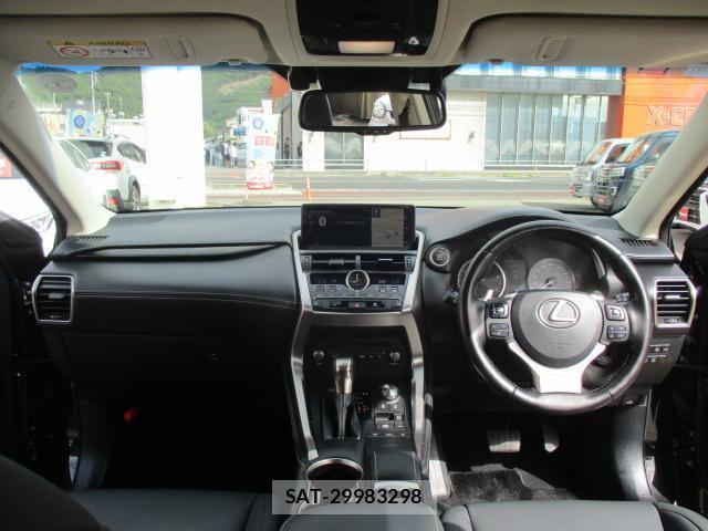 Lexus NX 2018-04 8725831-2