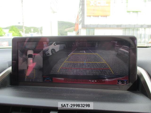 Lexus NX 2018-04 8725831-7