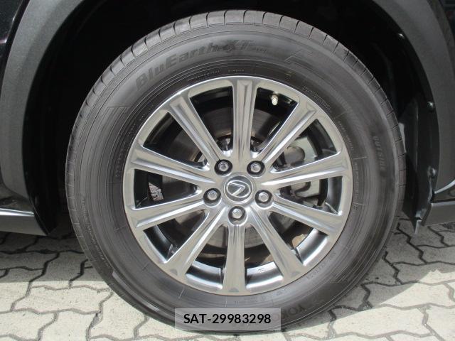 Lexus NX 2018-04 8725831-8