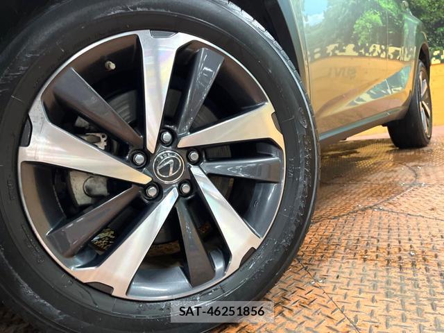 Lexus NX 2018-05 8726351-13