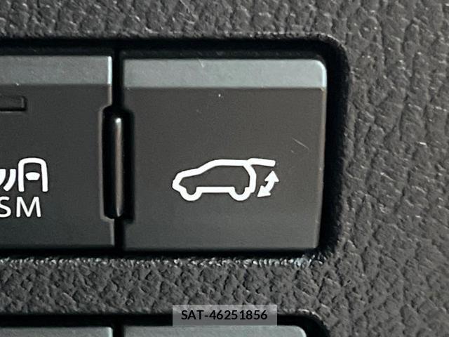 Lexus NX 2018-05 8726351-5