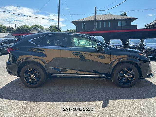Lexus NX 2017-01 8726455-3