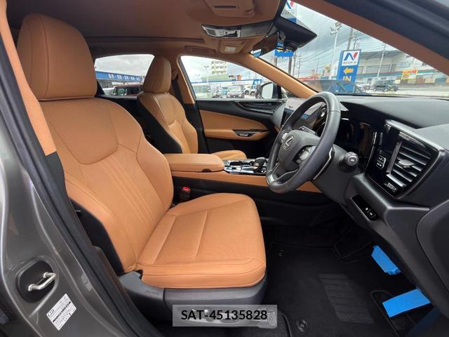 Lexus NX 2025-04 8727222-8