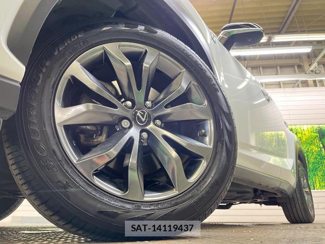 Lexus NX 2017-12 8728782-12
