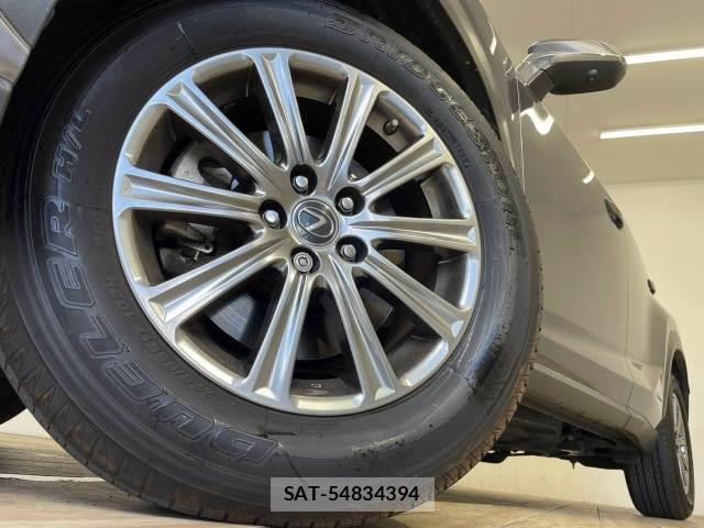 Lexus NX 2018-06 8731360-18
