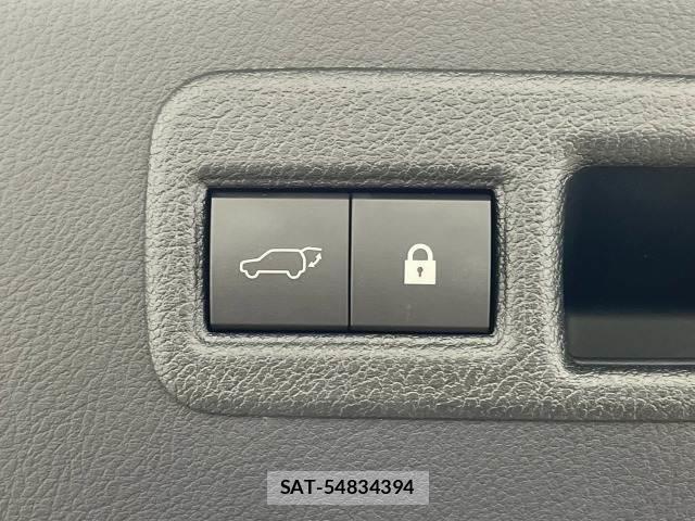 Lexus NX 2018-06 8731360-9