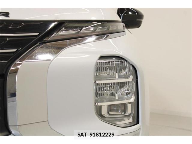 Mitsubishi OUTLANDER PHEV 2022-08 8726019-15
