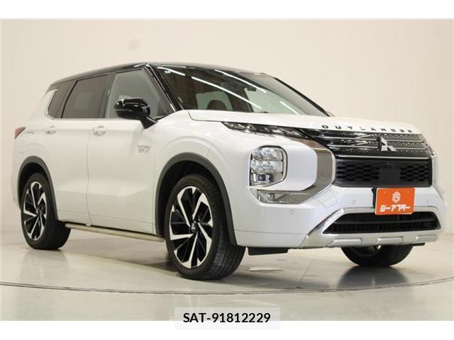 Mitsubishi OUTLANDER PHEV 2022-08 8726019-6