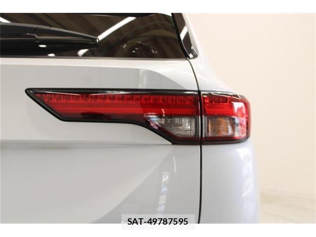 Mitsubishi OUTLANDER PHEV 2023-04 8726027-17