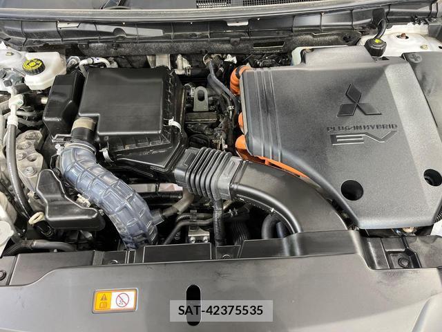 Mitsubishi OUTLANDER PHEV 2022-05 8726733-17