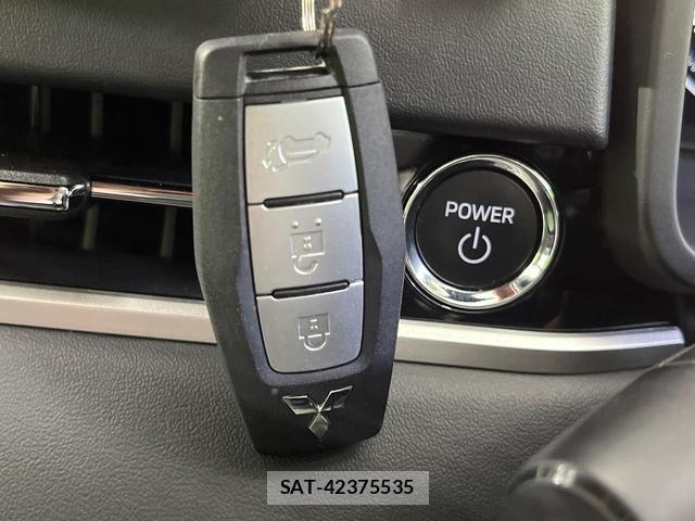 Mitsubishi OUTLANDER PHEV 2022-05 8726733-6