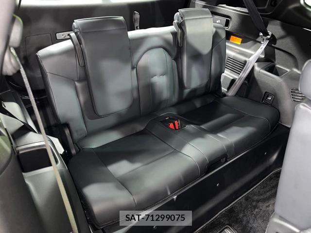 Mitsubishi OUTLANDER PHEV 2022-08 8727808-9
