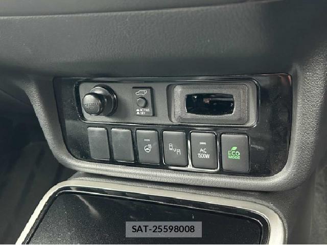 Mitsubishi OUTLANDER PHEV 2021-09 8727813-16