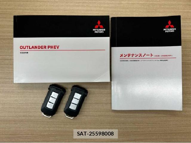 Mitsubishi OUTLANDER PHEV 2021-09 8727813-9