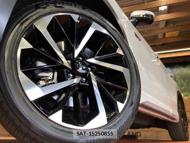 Mitsubishi OUTLANDER PHEV 2022-08 8728061-12