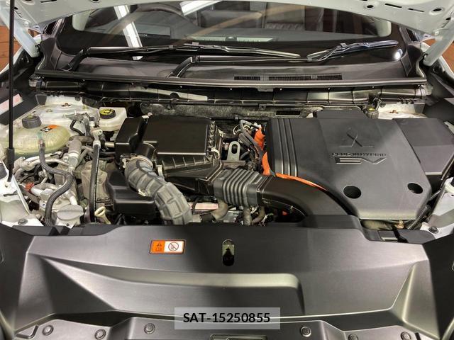 Mitsubishi OUTLANDER PHEV 2022-08 8728061-17