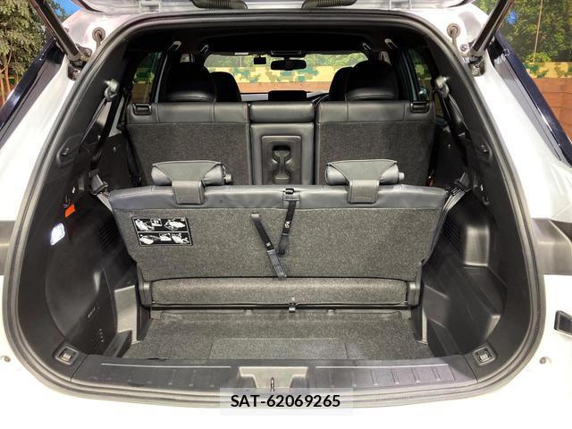 Mitsubishi OUTLANDER PHEV 2023-01 8728074-10