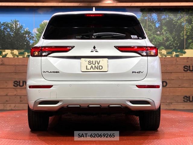 Mitsubishi OUTLANDER PHEV 2023-01 8728074-14