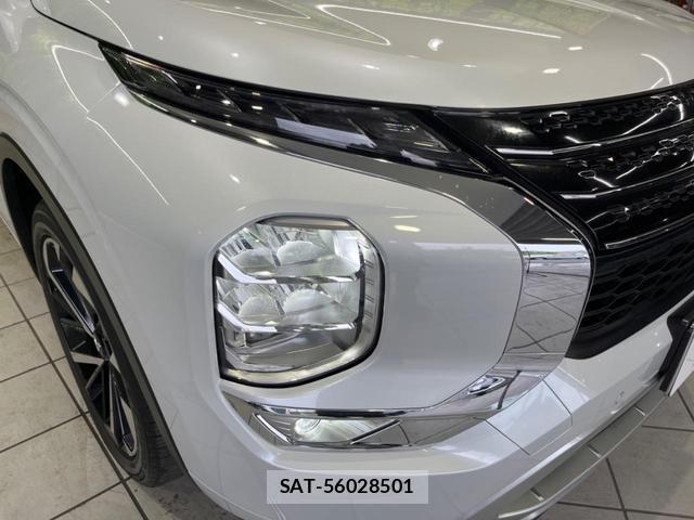 Mitsubishi OUTLANDER PHEV 2022-06 8728660-12