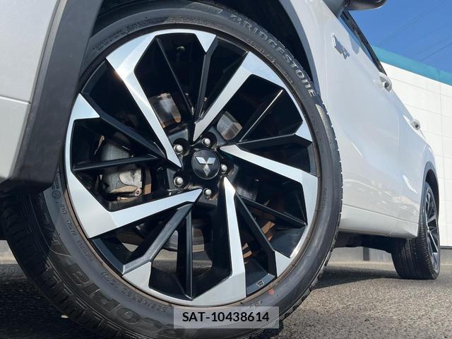 Mitsubishi OUTLANDER PHEV 2022-05 8728686-13