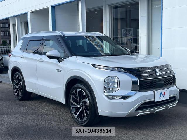 Mitsubishi OUTLANDER PHEV 2022-05 8728686-16