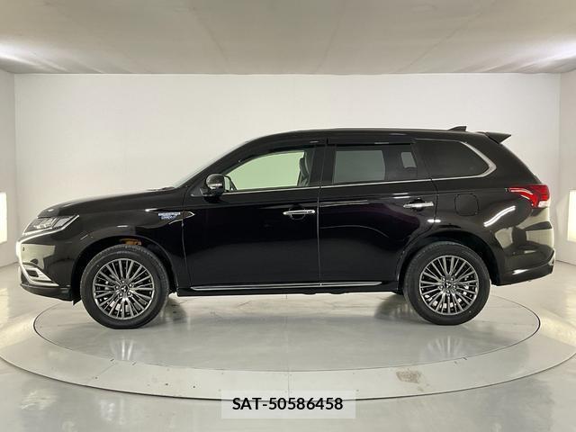 Mitsubishi OUTLANDER PHEV 2021-07 8730669-3