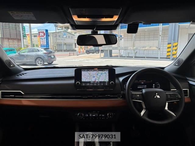 Mitsubishi OUTLANDER PHEV 2022-12 8731383-1