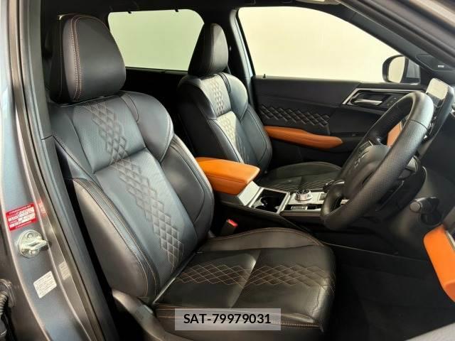Mitsubishi OUTLANDER PHEV 2022-12 8731383-10
