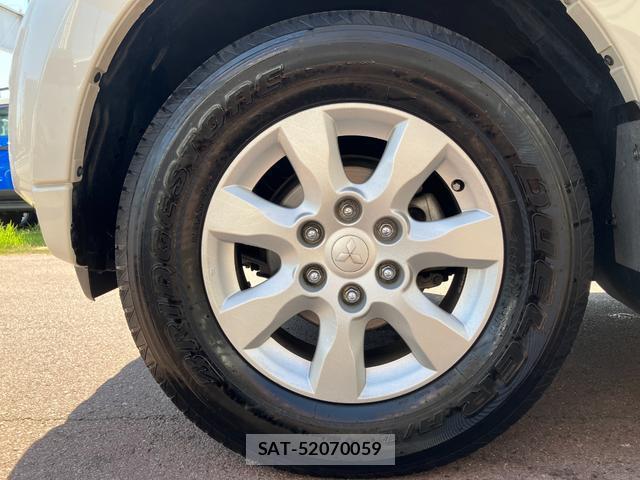 Mitsubishi PAJERO 2017-05 8729521-14