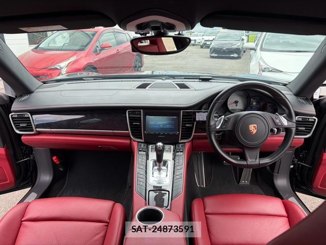 Porsche PANAMERA 2014-11 8726104-2