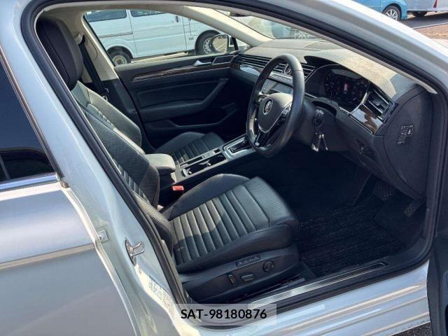VolksWagen PASSAT VARIANT 2018-09 8729419-3