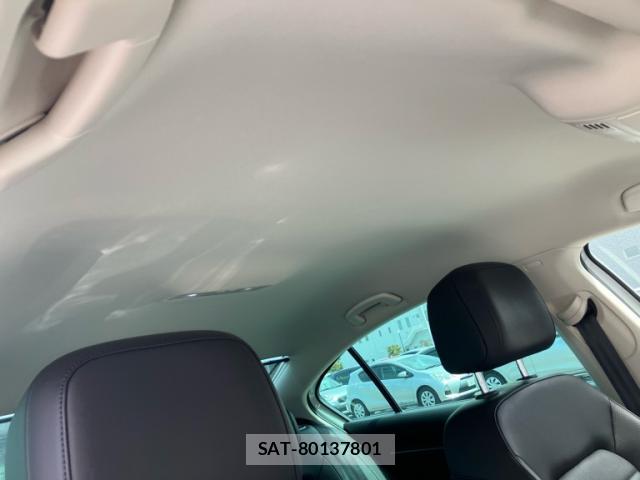 VolksWagen PASSAT 2017-04 8728208-17
