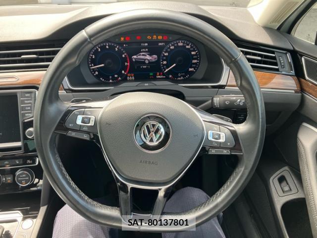 VolksWagen PASSAT 2017-04 8728208-18