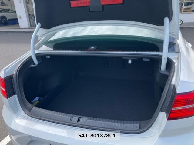 VolksWagen PASSAT 2017-04 8728208-8