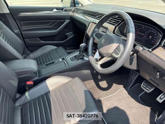 VolksWagen PASSAT 2022 8729422-3