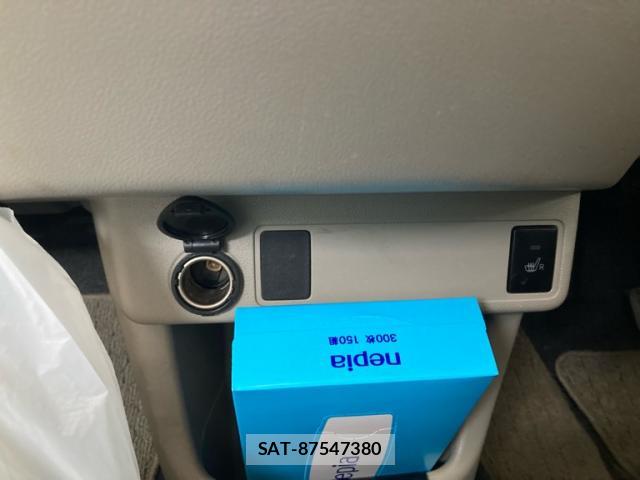 Toyota PASSO 2016-08 8727203-17
