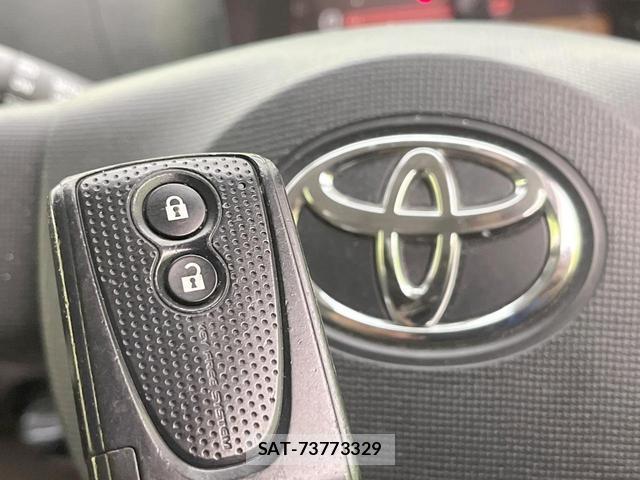 Toyota PASSO 2013-09 8727581-6