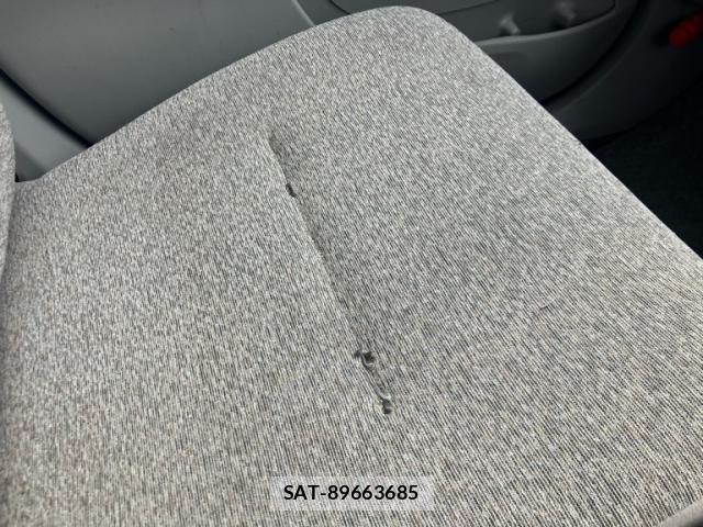 Toyota PASSO 2010-11 8730677-11