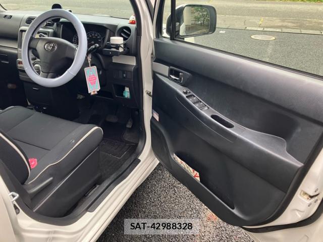 Toyota PIXIS SPACE 2012-09 8727321-16