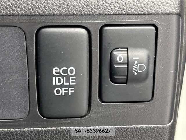 Toyota PIXIS SPACE 2014-09 8728418-5