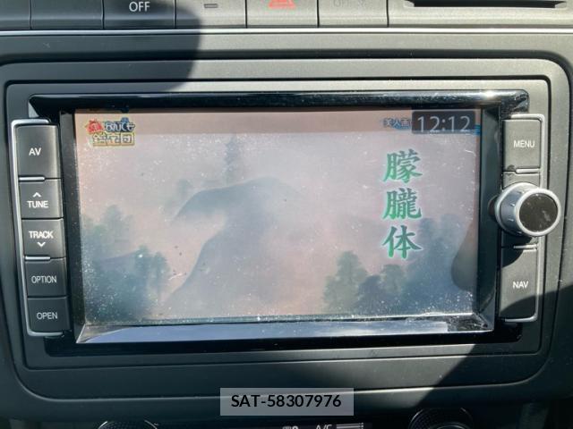 VolksWagen POLO 2017-09 8727280-15