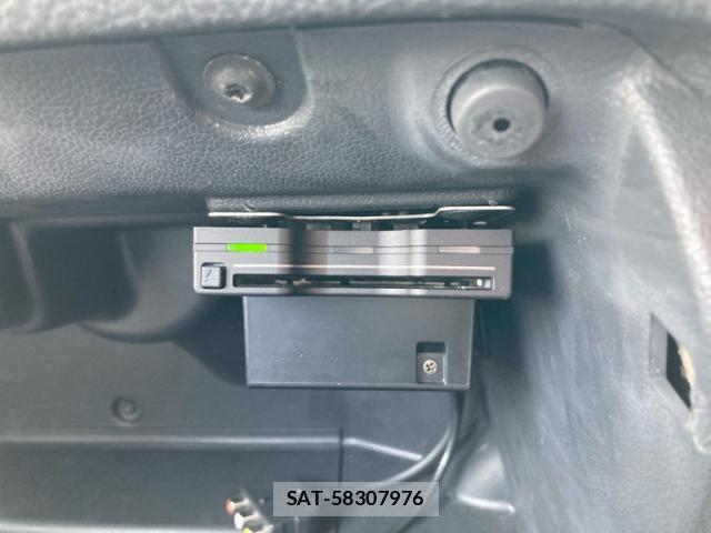 VolksWagen POLO 2017-09 8727280-16