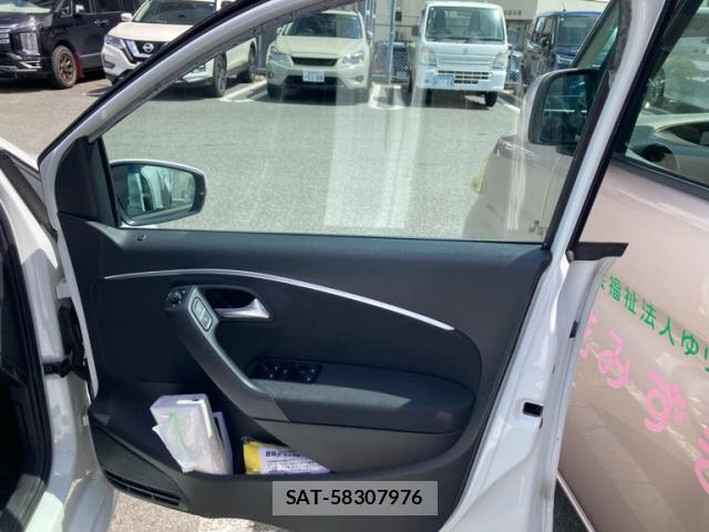 VolksWagen POLO 2017-09 8727280-5