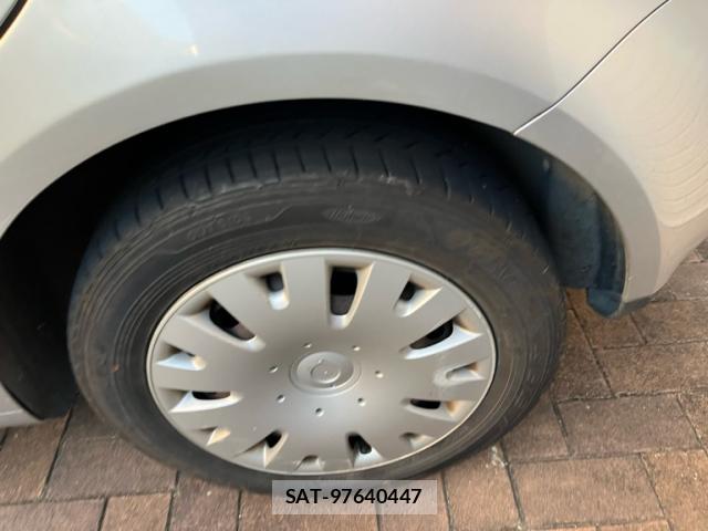 VolksWagen POLO 2007-11 8727351-12