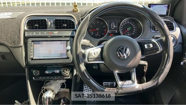 VolksWagen POLO 2016-12 8729604-16