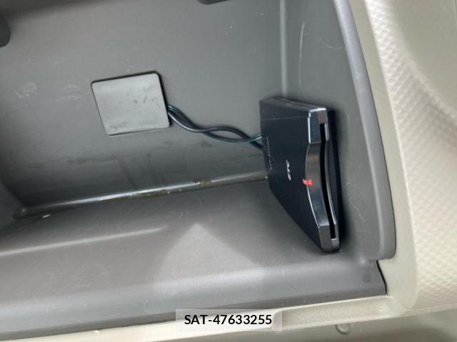 Toyota PORTE 2010-11 8727370-15